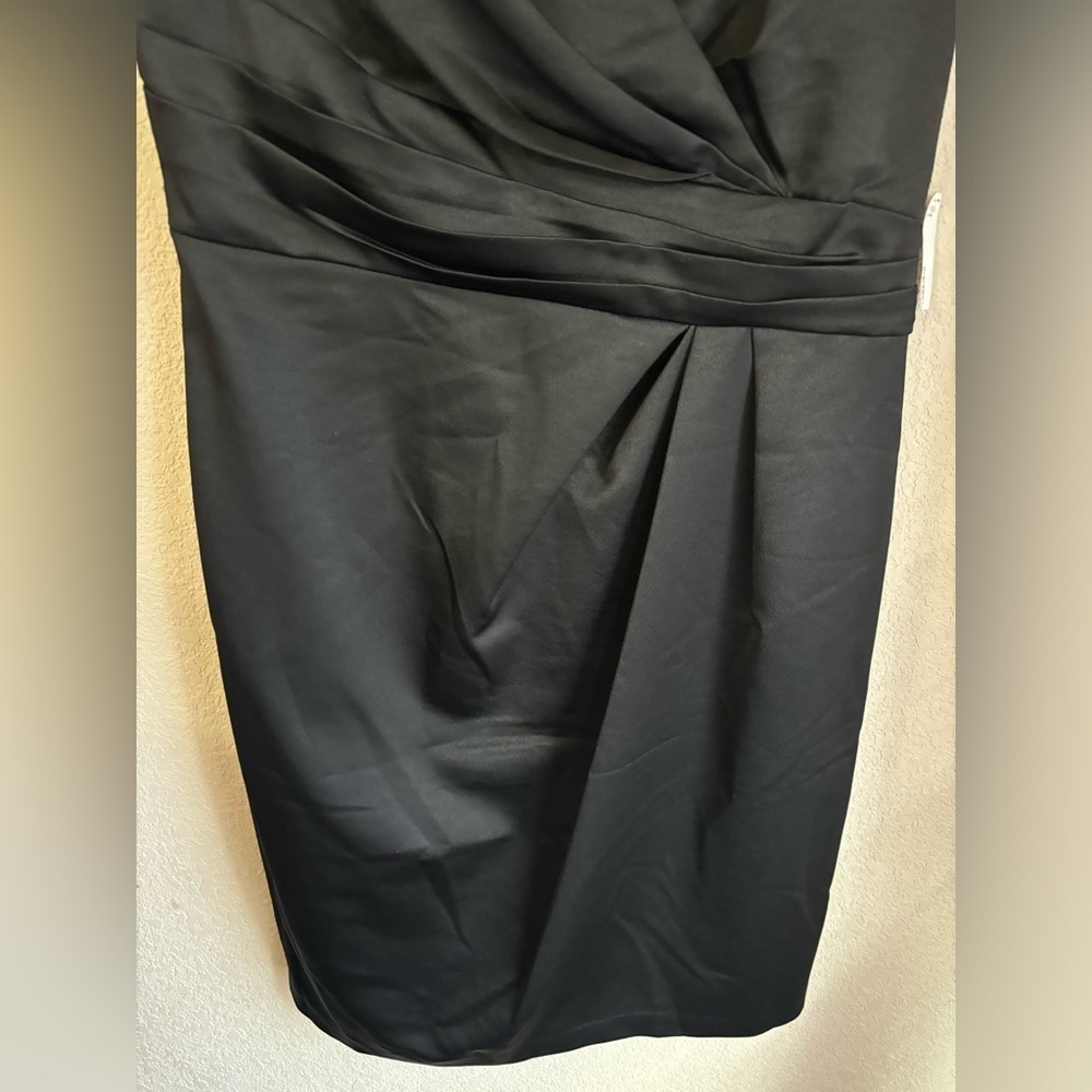 NWT Lovely Adrianna Papell Black Satiny Wrap Top Style Cocktail Sheath Dress 10 - Picture 4 of 7